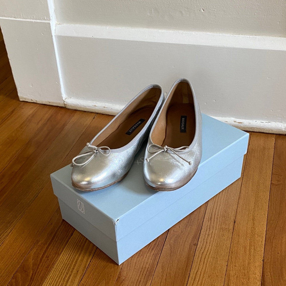 Margaux “The Demi” Silver leather ballet flats size 38.5